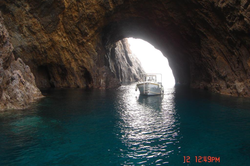 Villa Adele Ponza Exteriör bild