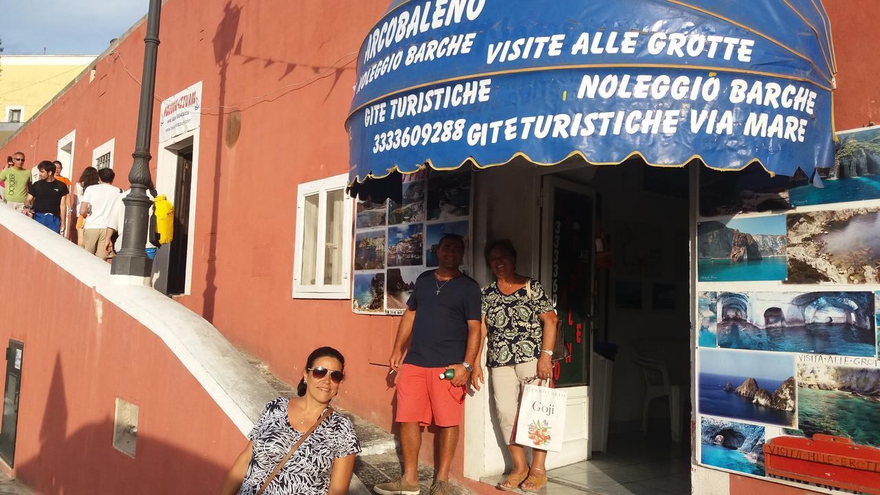 Villa Adele Ponza Exteriör bild