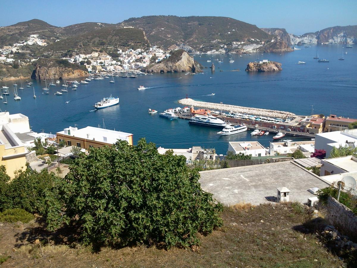 Villa Adele Ponza Exteriör bild