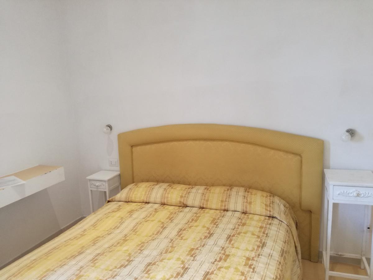 Villa Adele Ponza Exteriör bild