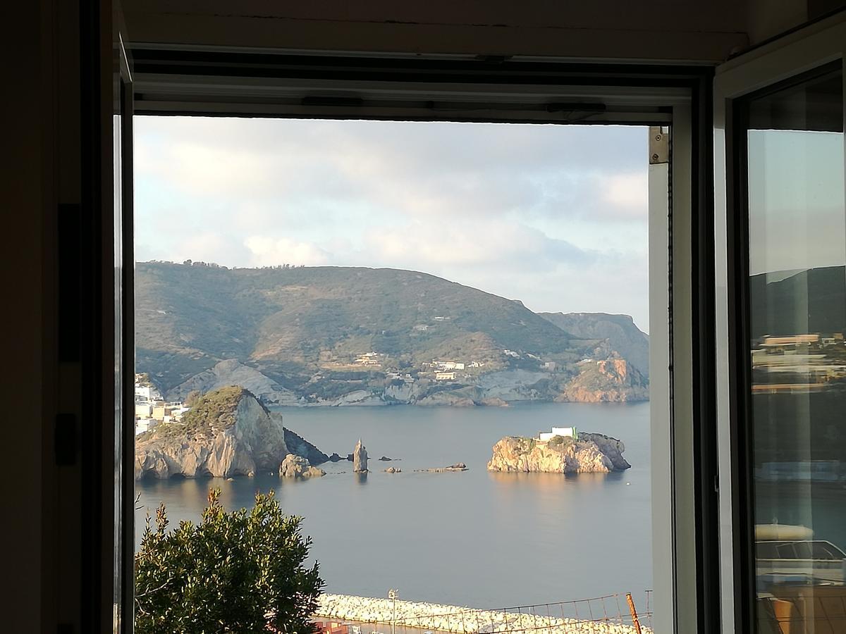 Villa Adele Ponza Exteriör bild