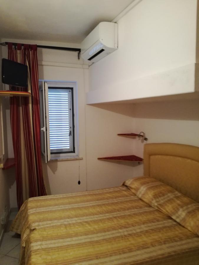 Villa Adele Ponza Exteriör bild